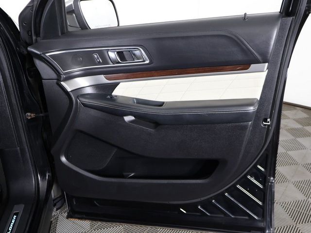 2018 Ford Explorer Platinum 4WD - 23083167 - 28