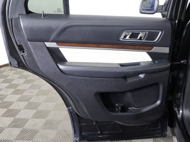 2018 Ford Explorer Platinum 4WD - 23083167 - 29