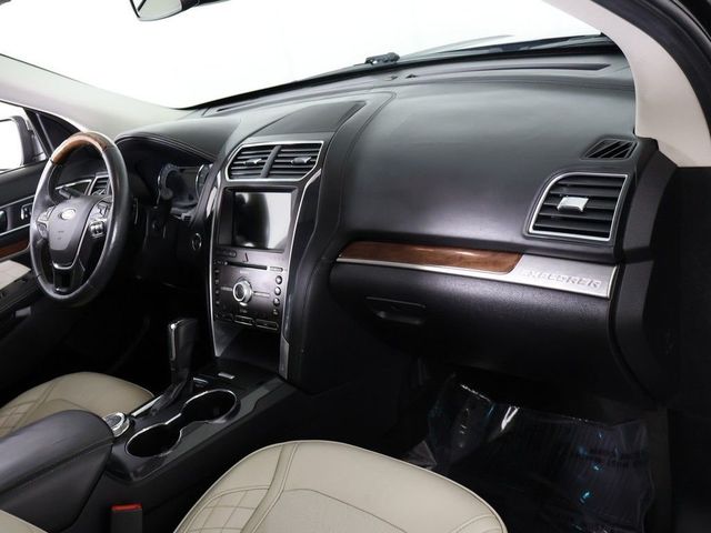 2018 Ford Explorer Platinum 4WD - 23083167 - 32
