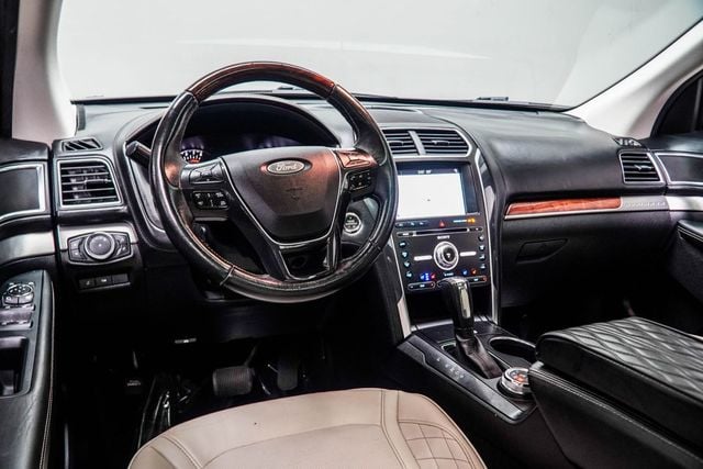 2018 Ford Explorer Platinum 4WD's photo