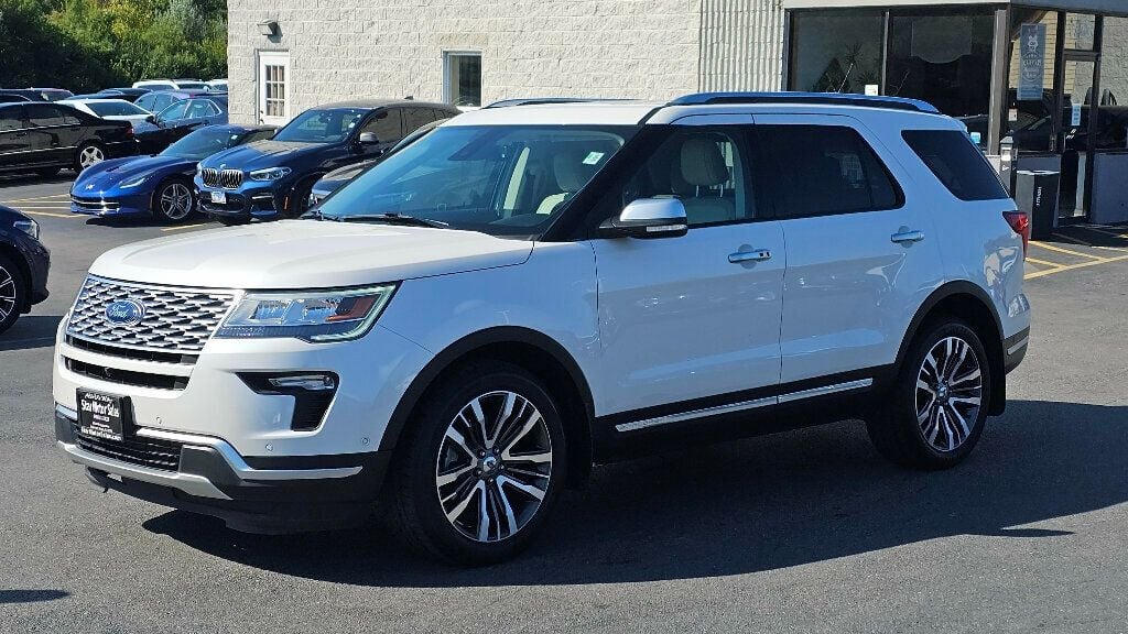 2018 Ford Explorer Platinum photo 13