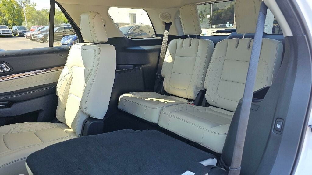 2018 Ford Explorer Platinum photo 20