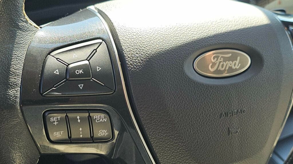 2018 Ford Explorer Platinum photo 25
