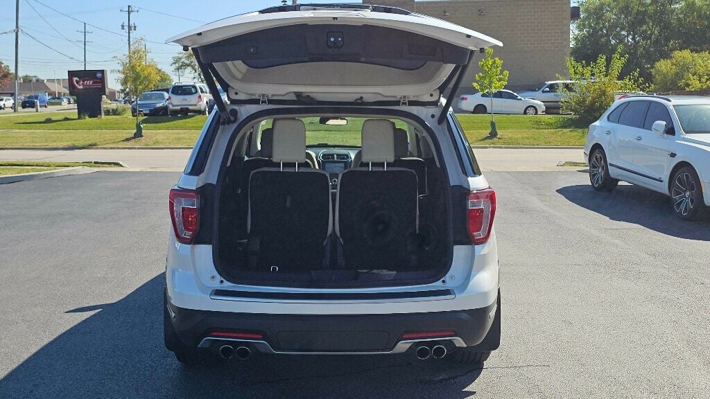 2018 Ford Explorer Platinum photo 36