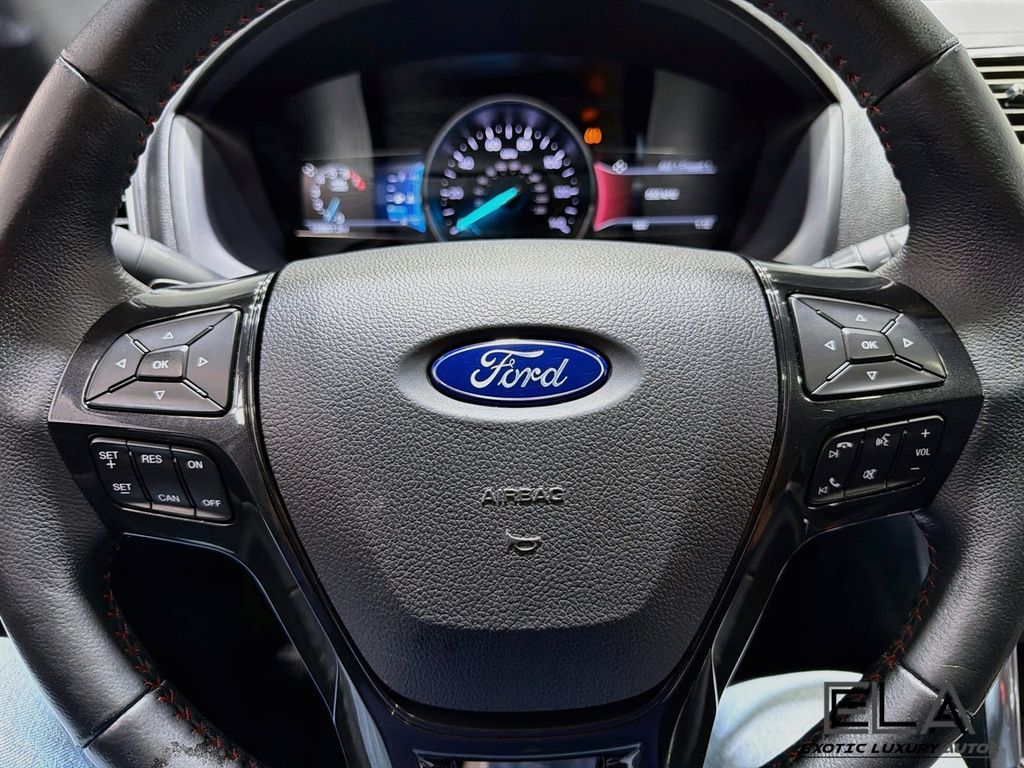 2018 Ford Explorer Sport 4WD - 23078777 - 40