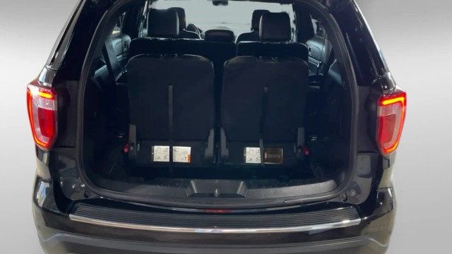 2018 Ford Explorer XLT 4WD - 22979966 - 8