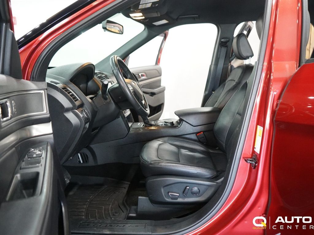 2018 Ford Explorer XLT 4WD - 22917676 - 23