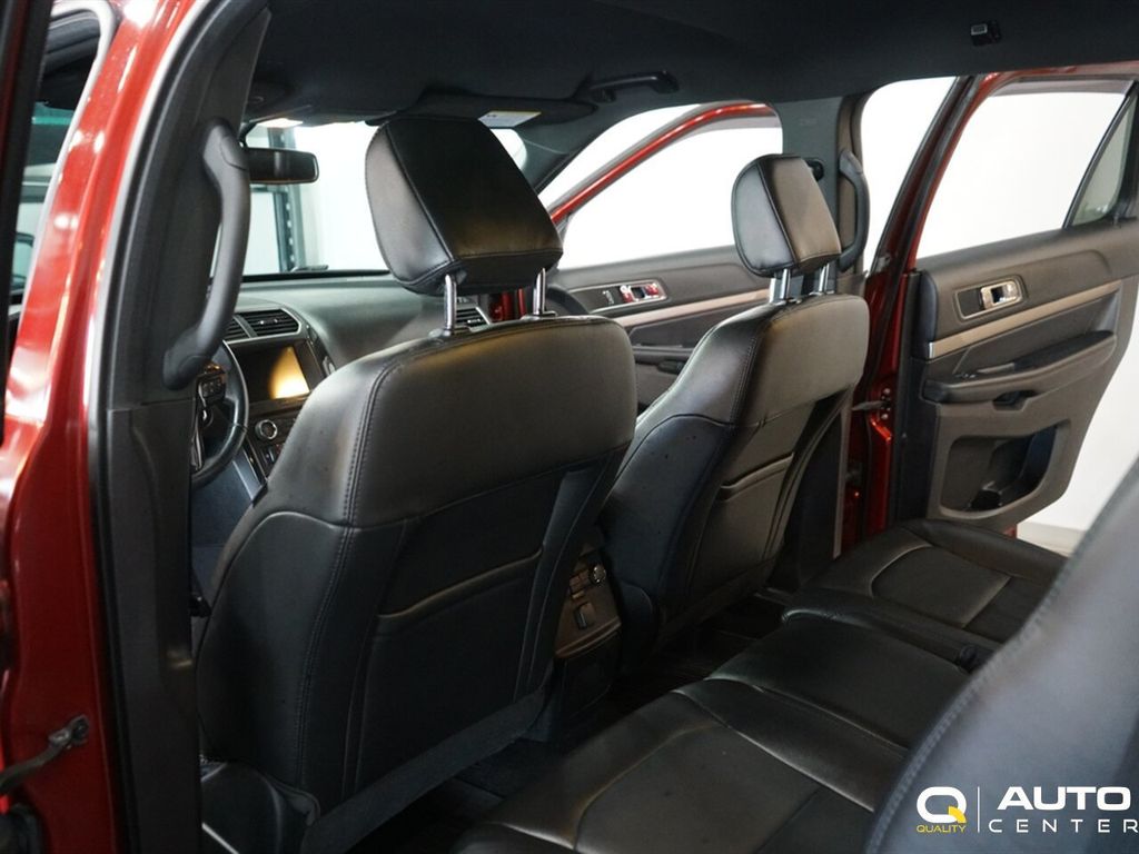 2018 Ford Explorer XLT 4WD - 22917676 - 39