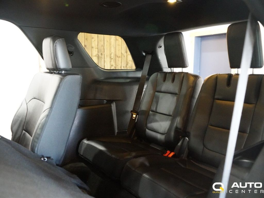 2018 Ford Explorer XLT 4WD - 22917676 - 43