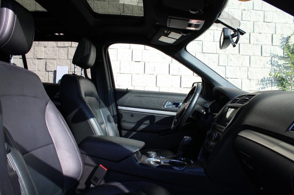 2018 Ford Explorer XLT 4WD - 22913271 - 16