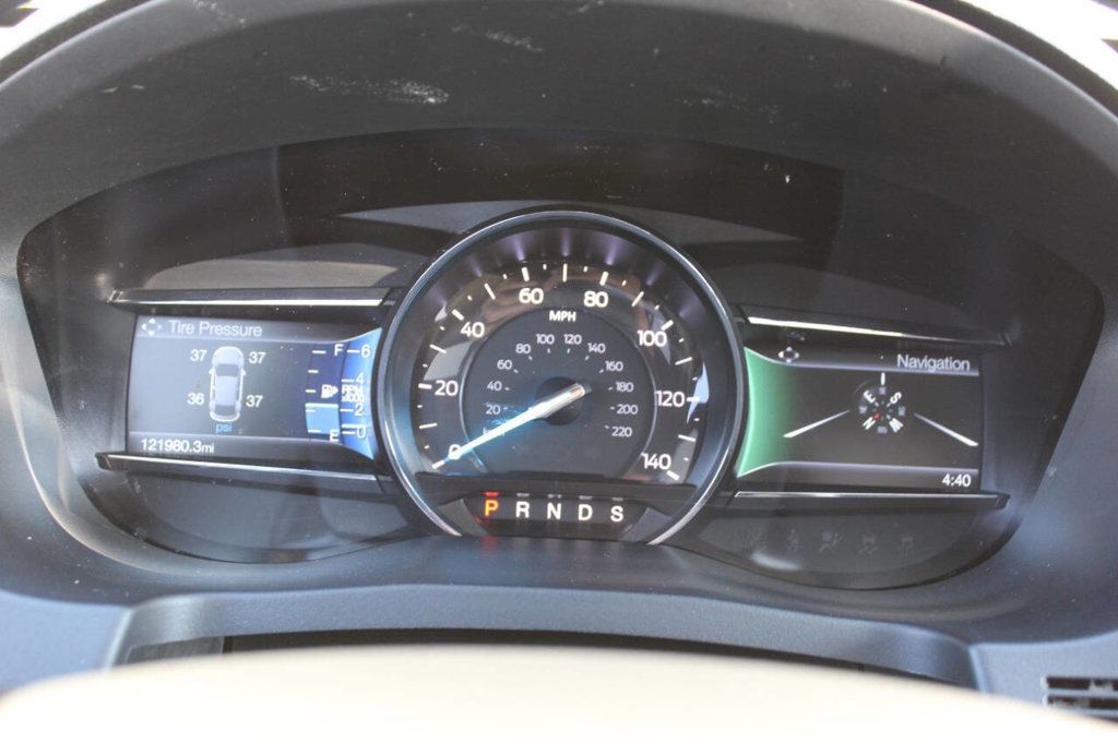 2018 Ford Explorer XLT 4WD - 22913271 - 25