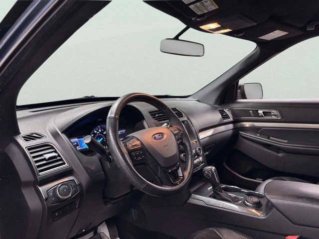2018 Ford Explorer XLT 4WD - 22962420 - 10