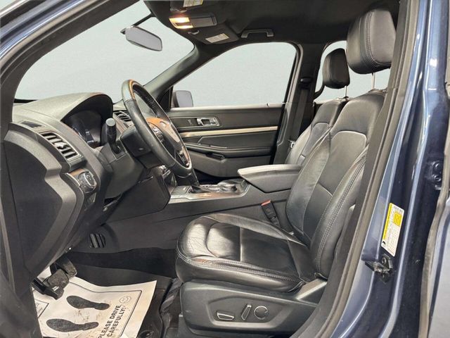 2018 Ford Explorer XLT 4WD - 22962420 - 11
