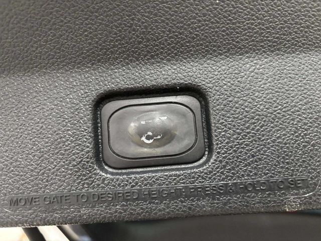 2018 Ford Explorer XLT 4WD - 22962420 - 19