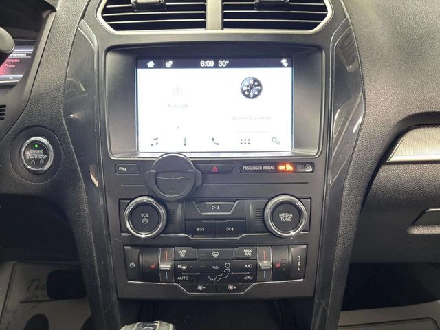 2018 Ford Explorer XLT 4WD - 22962420 - 27