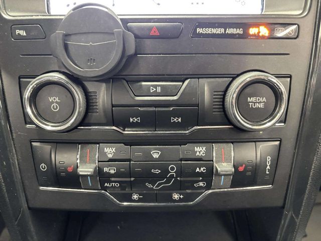 2018 Ford Explorer XLT 4WD - 22962420 - 30