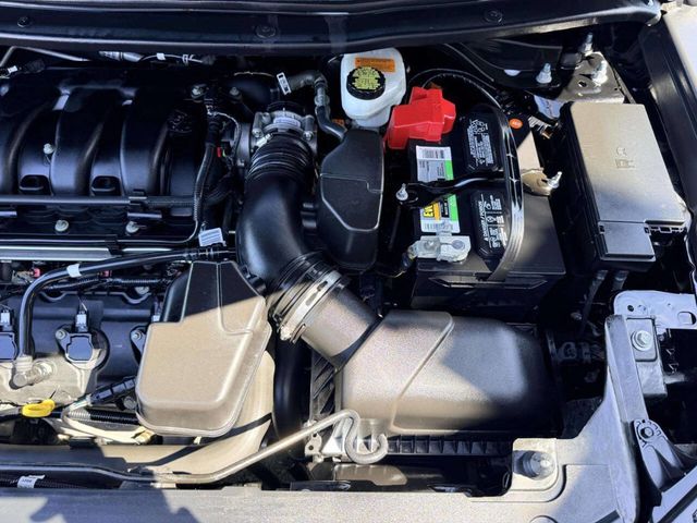 2018 Ford Explorer XLT 4WD - 23033654 - 15