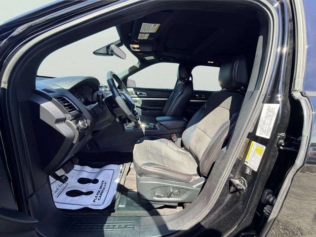 2018 Ford Explorer XLT 4WD - 23033654 - 19