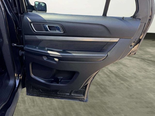 2018 Ford Explorer XLT 4WD - 23033654 - 27