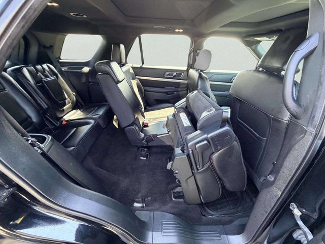 2018 Ford Explorer XLT 4WD - 23033654 - 29