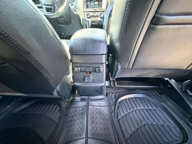 2018 Ford Explorer XLT 4WD - 23033654 - 31