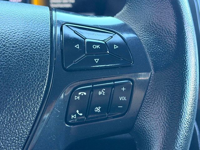2018 Ford Explorer XLT 4WD - 23033654 - 35