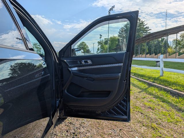 2018 Ford Explorer XLT 4WD - 23071239 - 12