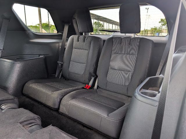 2018 Ford Explorer XLT 4WD - 23071239 - 18