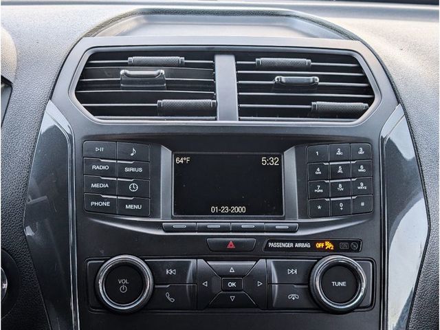 2018 Ford Explorer XLT 4WD - 23071239 - 24