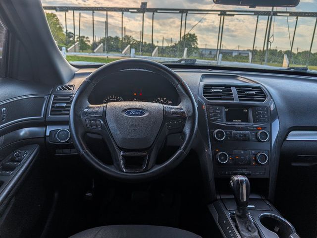 2018 Ford Explorer XLT 4WD - 23071239 - 26