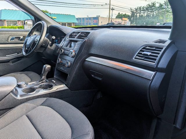 2018 Ford Explorer XLT 4WD - 23071239 - 28