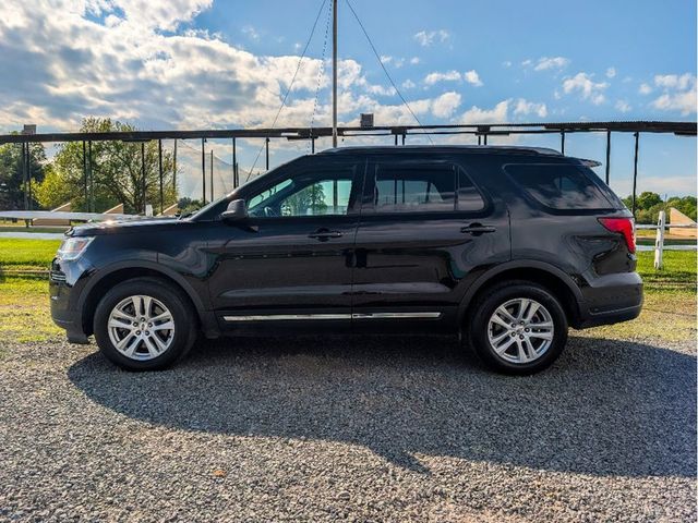 2018 Ford Explorer XLT 4WD - 23071239 - 8