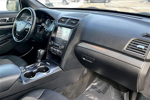 2018 Ford Explorer XLT 4WD - 22974415 - 12