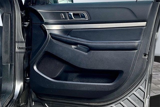 2018 Ford Explorer XLT 4WD - 22974415 - 16