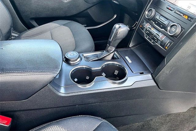 2018 Ford Explorer XLT 4WD - 22974415 - 29