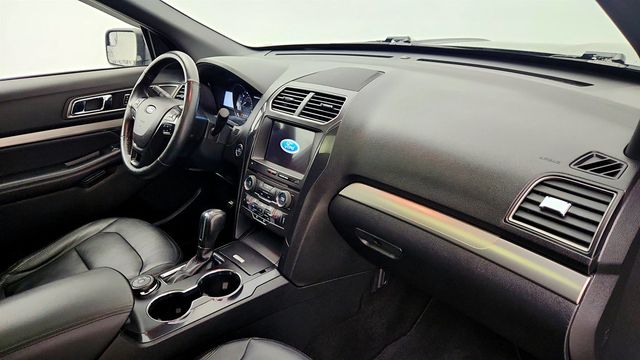 2018 Ford Explorer XLT 4WD - 22965173 - 26