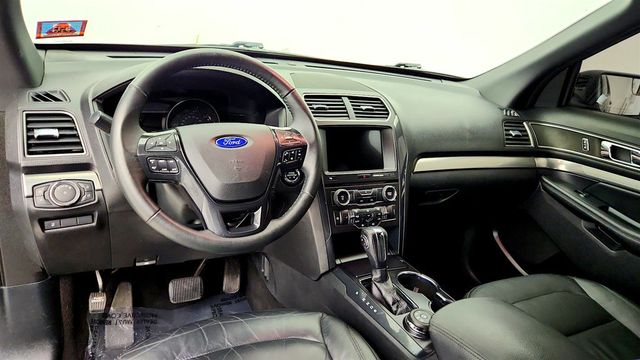 2018 Ford Explorer XLT 4WD - 23068790 - 13