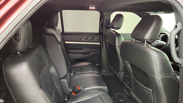 2018 Ford Explorer XLT 4WD - 23068790 - 24