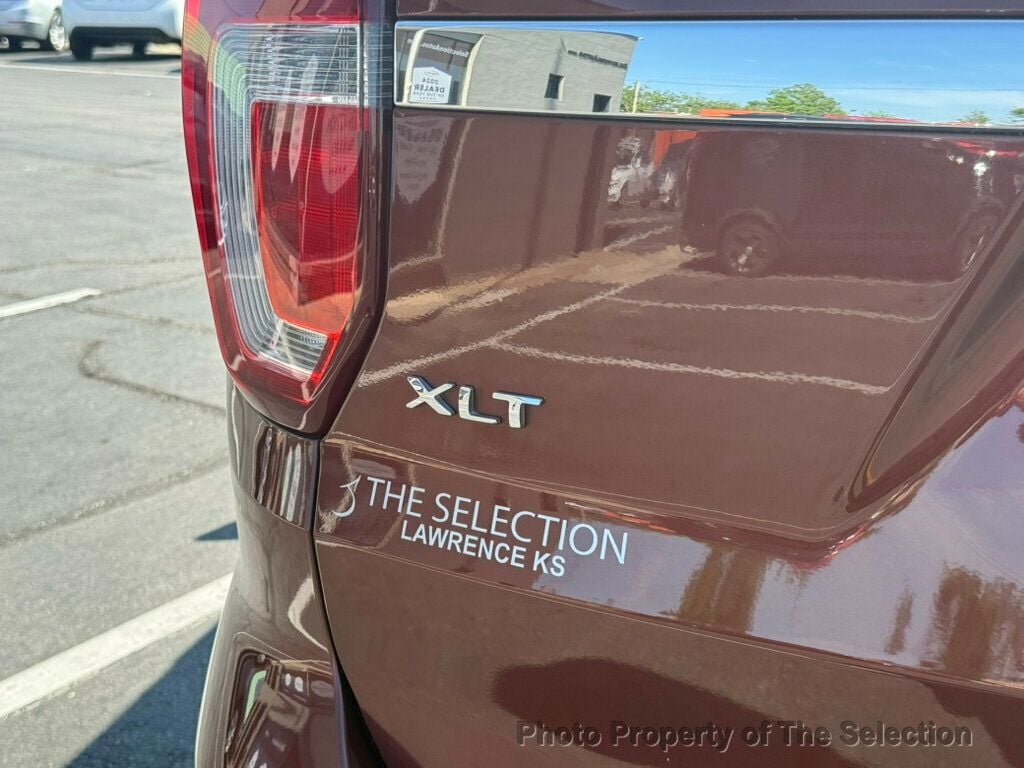 2018 Ford Explorer XLT photo 14