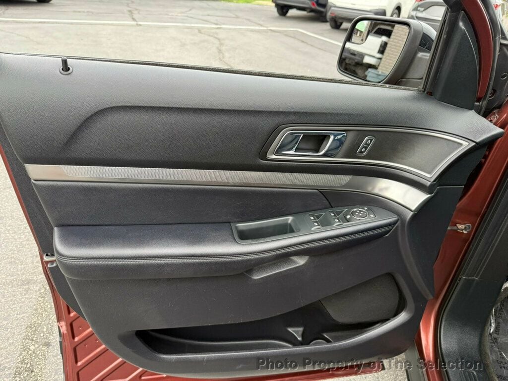 2018 Ford Explorer XLT photo 19