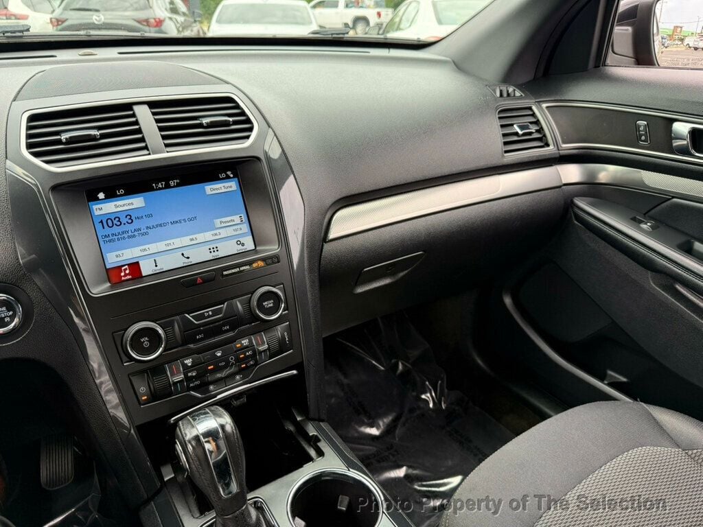 2018 Ford Explorer XLT photo 25