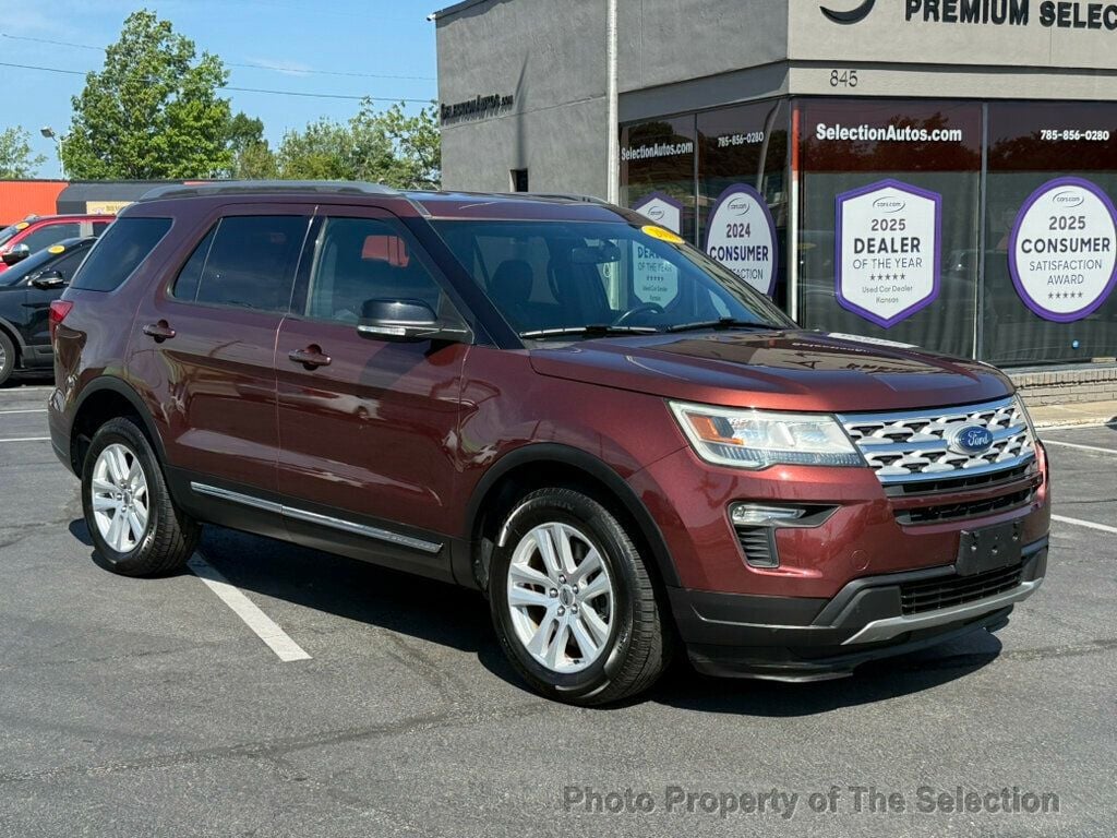 2018 Ford Explorer XLT photo 2