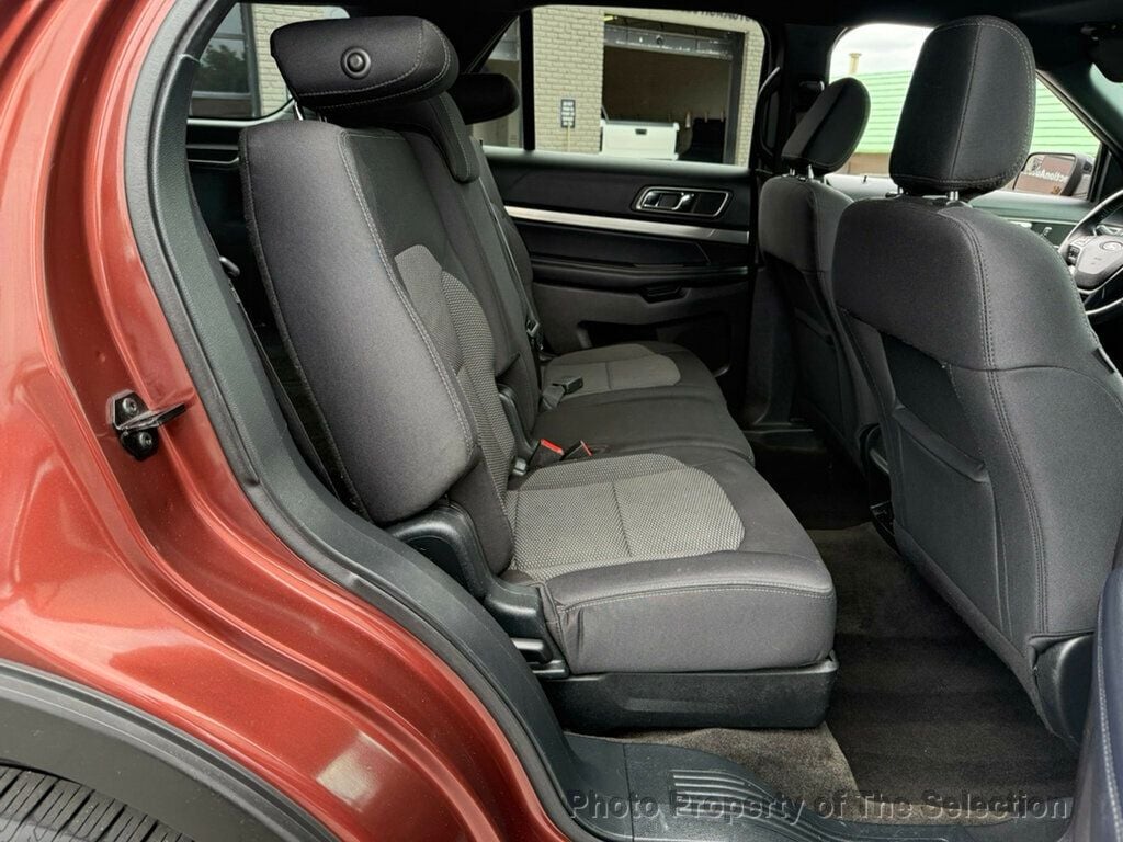 2018 Ford Explorer XLT photo 37