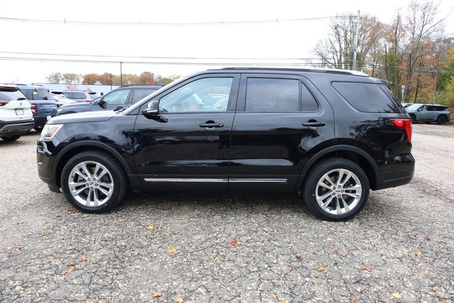 2018 Ford Explorer XLT 4WD with Equipment 202A, Twin Panel Moonroof & 20'' Wheels - 22939867 - 1