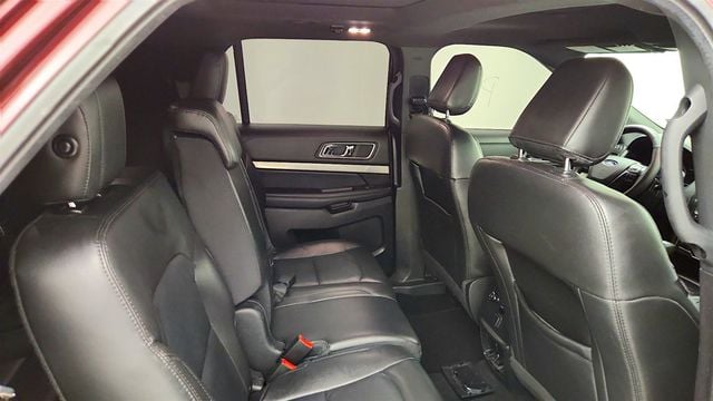 2018 Ford Explorer XLT 4WD w/ Twin Panel Moonroof, Leather & Navigation - 23068790 - 24