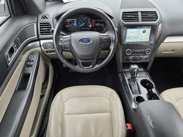 2018 Ford Explorer XLT FWD - 22976978 - 8