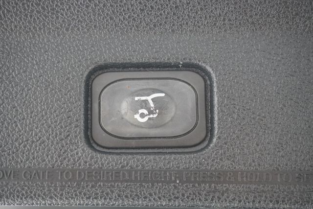 2018 Ford Explorer XLT FWD - 23017368 - 24