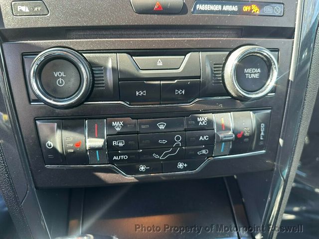 2018 Ford Explorer XLT FWD - 22988238 - 13