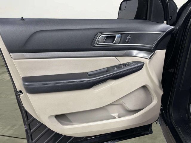 2018 Ford Explorer XLT FWD - 22956376 - 10