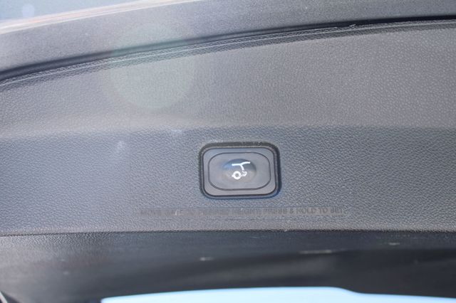 2018 Ford Explorer XLT FWD - 23066755 - 12